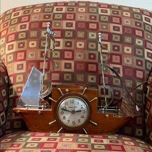 Vintage Yankee Clipper Wood Ship & Wheel Clock w/Metal Sails Works Good Cond.